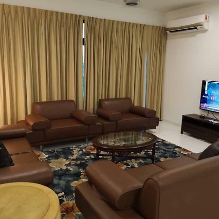 Skyloft Muslim Suite Johor Bahru Exteriör bild
