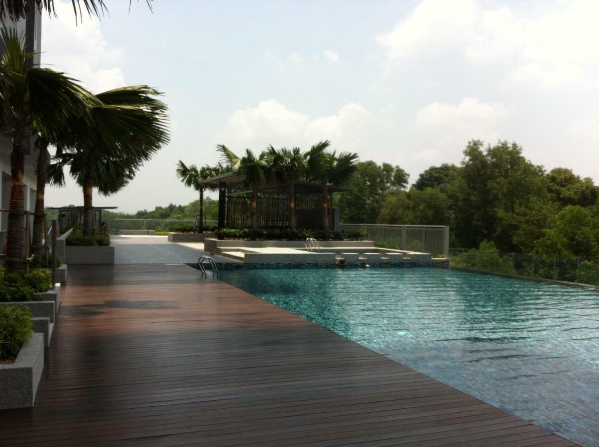 Skyloft Muslim Suite Johor Bahru Exteriör bild